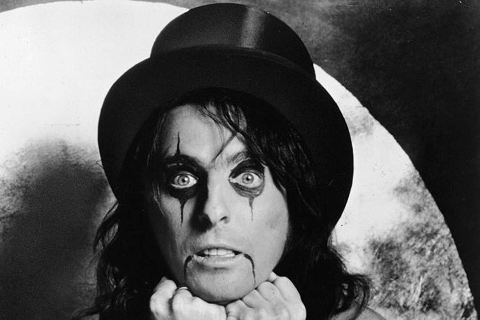 Alice Cooper Bed Of Nails